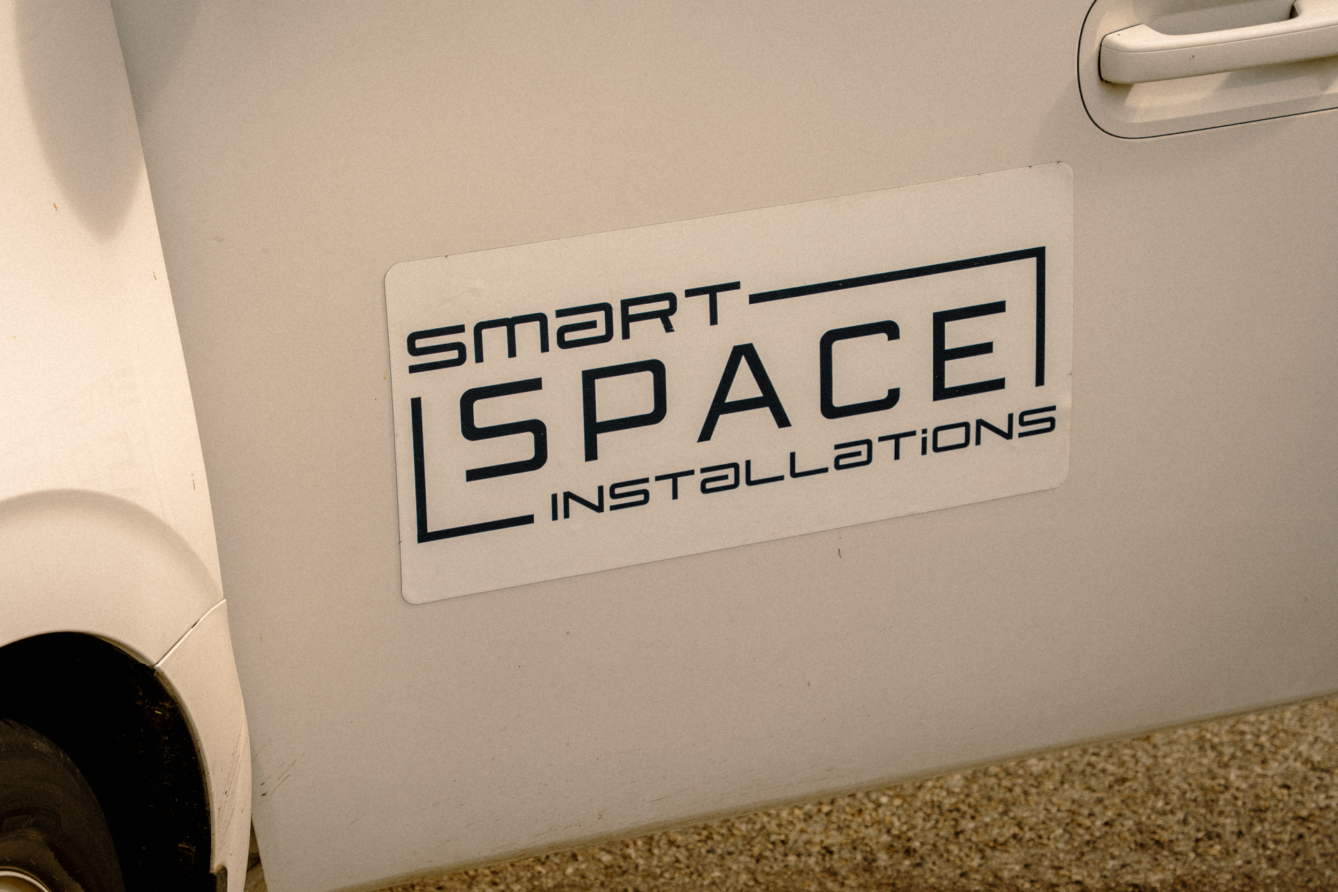 Smart Space Installations van branding detail